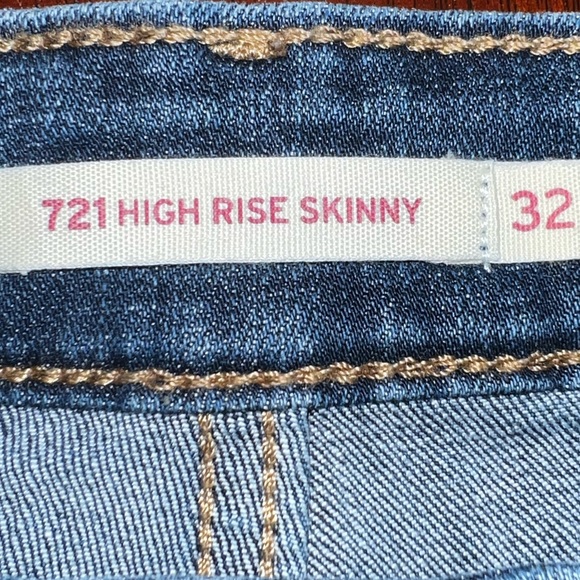 Levis 721 High Rise Skinny Jeans - Picture 3 of 4